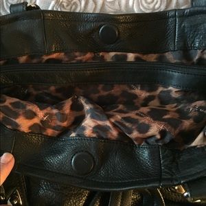 B Makowsky Bags - B Makowsky black leather slightly used purse. B Makowsky Bags - B Makowsky black leather slightly used purse.